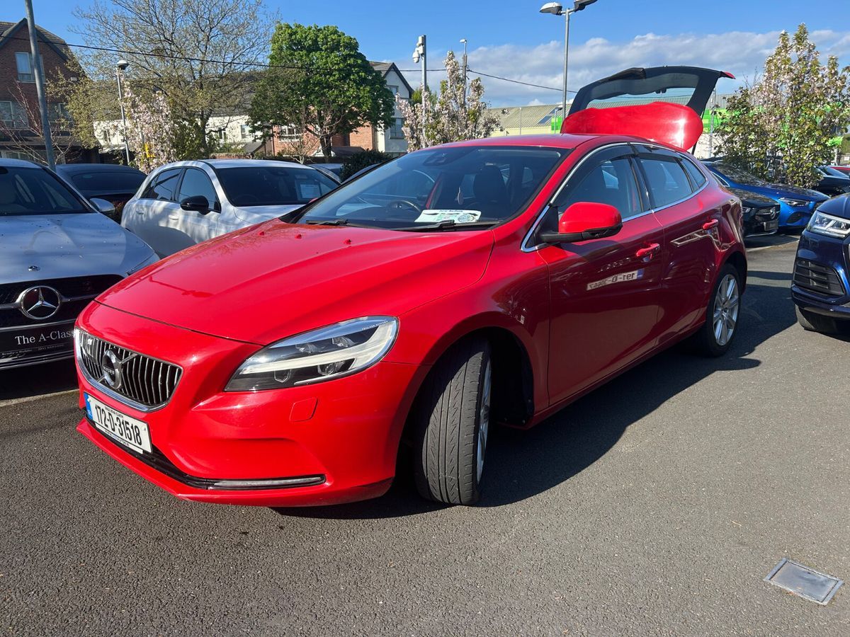 Used Volvo V40 2017 in Dublin
