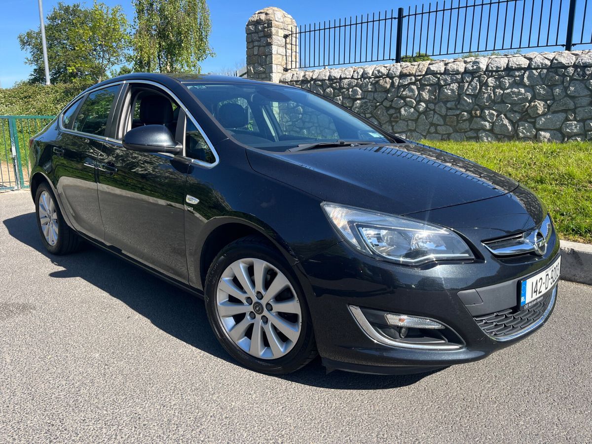 Used Opel Astra 2014 in Dublin