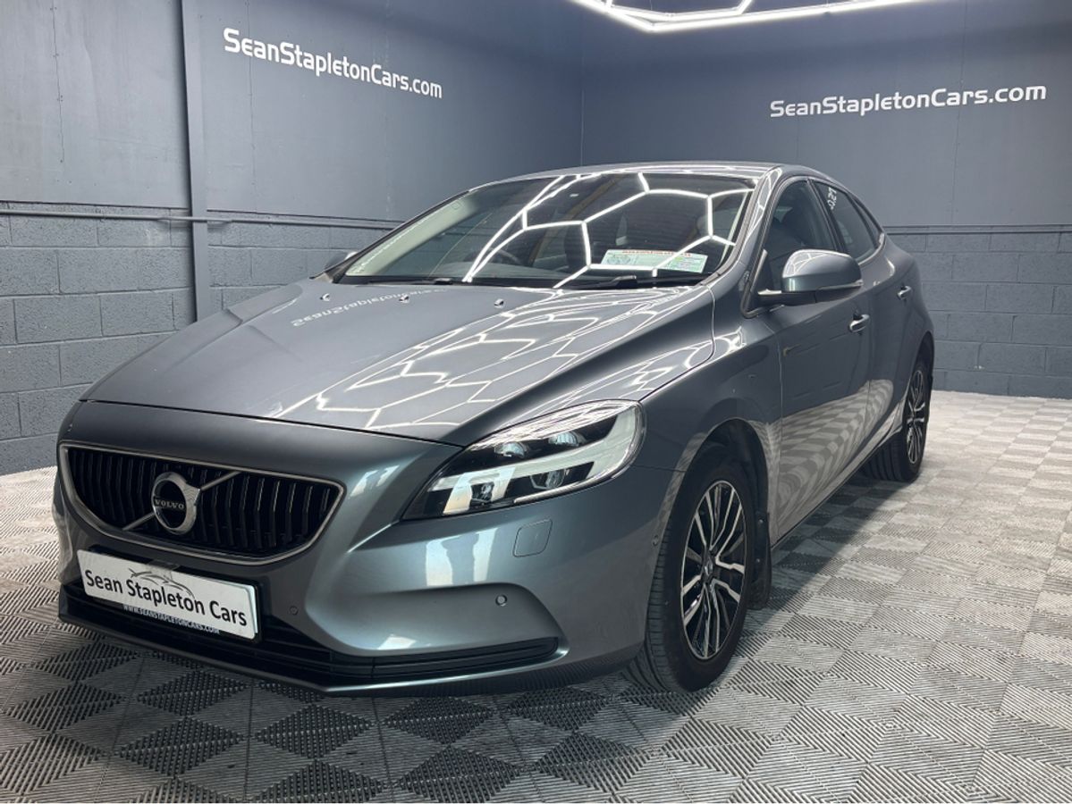 Used Volvo V40 2017 in Tipperary